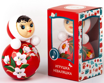 Неваляшка "Девочка" расписная, в коробке 9*9*15,5 см