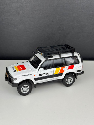 Машина Toyota Land Cruiser белый, металл, муз. 20см