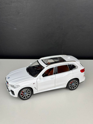 Машина BMW X7 белый, металл, муз. 20см