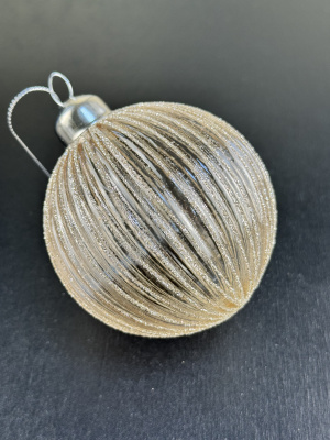 Шар стеклянный MERRY GREEN 8 см 1 шт